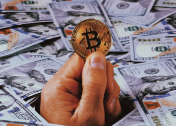 金融機構已持有 6% 比特幣總量！MicroStrategy佔半數、特斯拉擁21億美元