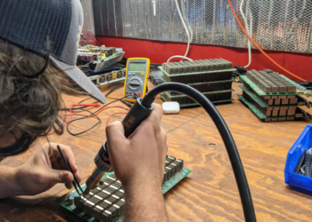 年薪破百萬，美國19歲少年當全職比特幣礦工 : 我根本沒想過要上大學