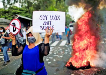 薩爾瓦多千人遊行，「燒毀比特幣ATM」激烈抗議；Chivo錢包已超50萬用戶