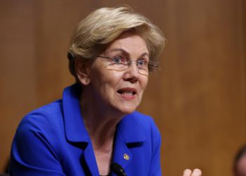 美參議員華倫反對鮑爾連任：「領導Fed的危險人物」，憂2008危機重演