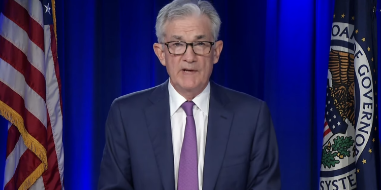 全面反彈！Fed 決議：維持近零利率2022才升息，比特幣漲5%觸4.4萬鎂