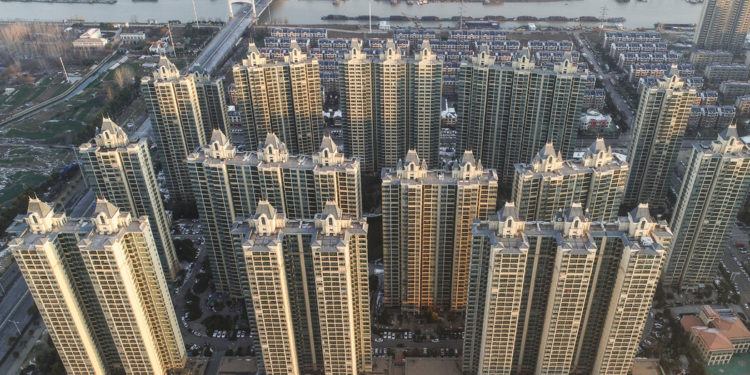 恆大 封面 | 動區動趨-最具影響力的區塊鏈新聞媒體 統整 | 恆大破產風暴衝擊:中國56家銀行房地產貸款情勢的圖文全對比