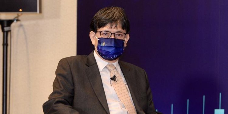 台灣央行副總裁問「比特幣監管看法」諾貝爾獎得主 : 最好禁止，沒價值只會擴大泡沫