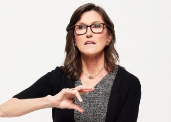 「 不，我們沒有買$BITO 」為什麼方舟女股神不買比特幣期貨 ETF ？