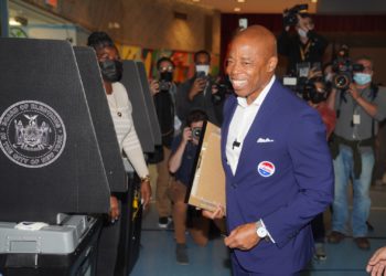 選前承諾讓「紐約成為比特幣中心」！Eric Adams當選NYC市長