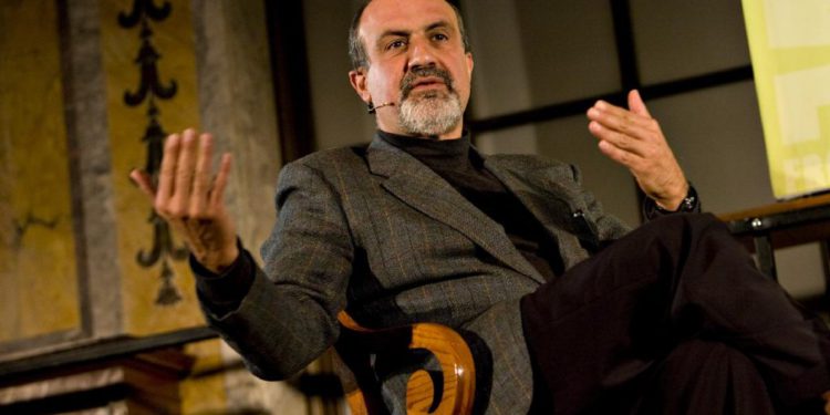 比特幣搶先美股暴跌，黑天鵝作者：還認為BTC可對沖風險的人，請遠離金融