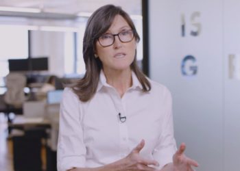 方舟女股神：比特幣與其他市場「相關性相當低」，是機構關注部分主因