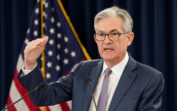 一句話引爆市場！鮑爾：該撤下通膨「暫時說」、加速縮債，比特幣 股票 貴金屬齊走低