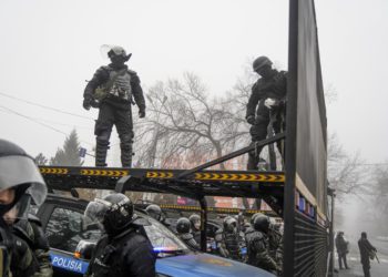 哈薩克政府阻暴動切斷網路，全球比特幣礦池算力大降12%