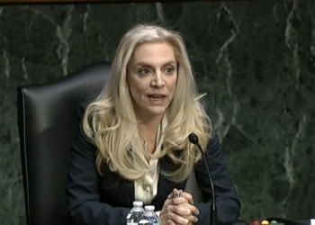 比特幣轉弱、跌破43,000美元 | 多名聯準會官員齊喊3月升息，抗擊高通膨