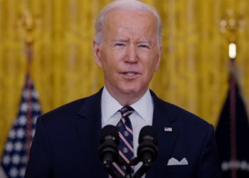 普丁宣戰！首都基輔傳爆炸聲，拜登譴責將制裁俄羅斯；比特幣跌破 35,000 美元大關