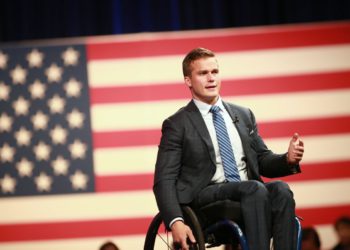 美國會議員被抓包「拉高倒貨某幣」！涉嫌違反內線交易法遭眾議院調查