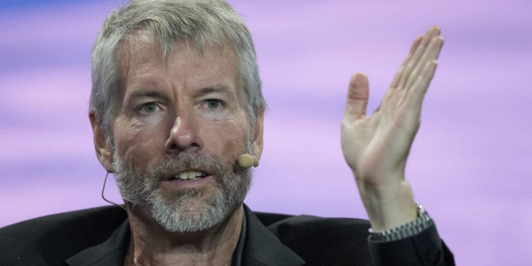 比特幣守住3萬鎂｜MicroStrategy 執行長：BTC跌破 3562 美元才會改用其他抵押品