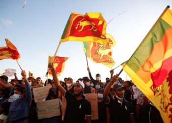 斯里蘭卡破產、民生浩劫！示威者闖官邸，總統傳落跑總理宣布下台