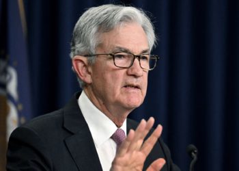 Fed如期升3碼！比特幣突破2.3萬、那指跳漲 4%；鮑爾鬆口升息步調或趨緩、否認衰退