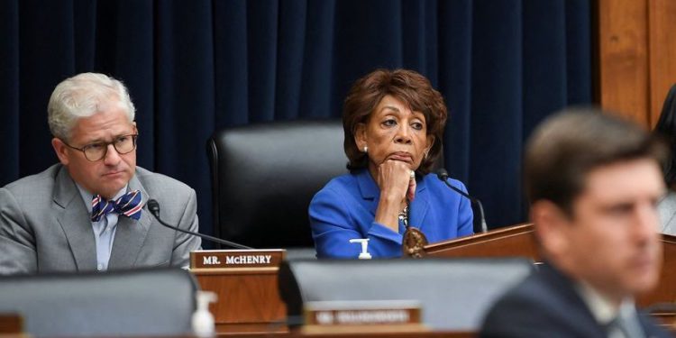 photo_IM587266 | 動區動趨-最具影響力的區塊鏈新聞媒體 美國眾議院傳 7/27 公開穩定幣法案!發行商或面臨類似銀行的嚴格監管