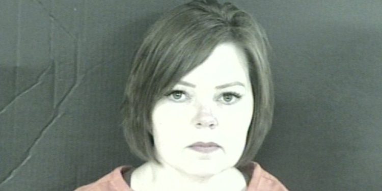 fbi 220802 | 動區動趨-最具影響力的區塊鏈新聞媒體 買殺手買到 FBI 特工!狠妻花 1 萬美元 BTC 暗殺丈夫,遭判 10 年徒刑