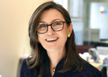 女股神 ”看漲特斯拉 比特幣”！推出方舟創投基金Ark VC，門檻僅500鎂