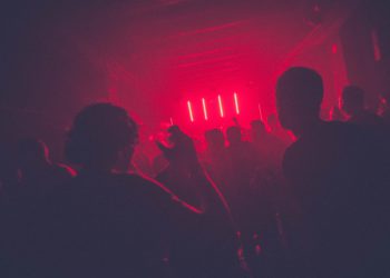 元宇宙虛擬地產價格暴跌 85 %，究竟發生了什麼？