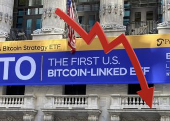 美股 ”首檔比特幣ETF” 已暴跌70%！BITO首年虧損12億鎂、仍維持資金流入