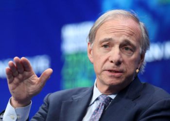 橋水基金｜Ray Dalio 辭去共同投資長、放棄公司控制權