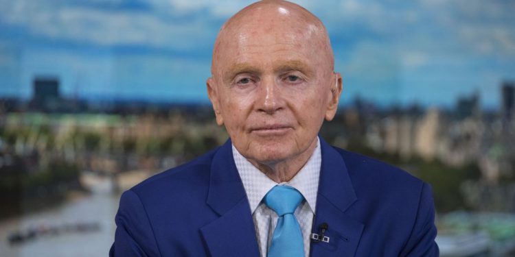 新興市場教父墨比爾斯：比特幣恐暴跌到10,000！不會把錢放加密貨幣「太危險」