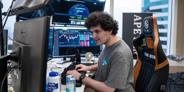 SBF發家史》從華爾街金童到一夜跌落神壇