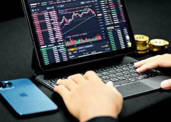 必讀資安指南》CEX 紛紛暴雷，如何保障你的加密貨幣資產安全？