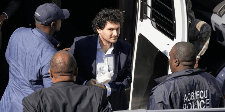 FTX 創辦人SBF「引渡美國協議」獲法院批准！將由FBI押往私人飛機移送