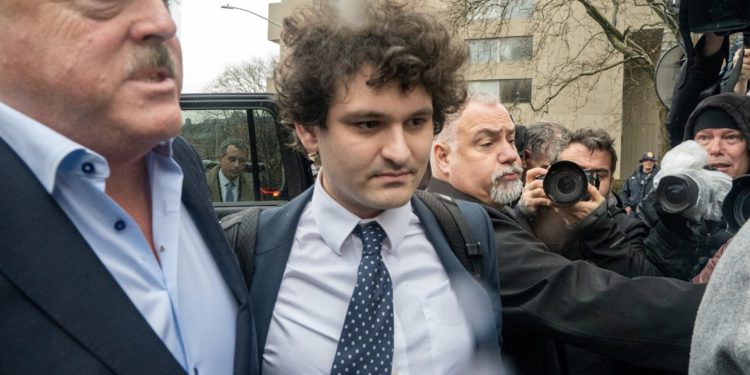 SBF拒絕認罪！首次出庭否認詐欺、洗錢…審判訂於10月2日