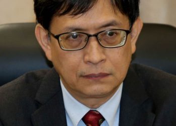 央行陳南光警告：台灣「停滯性通膨」就在眼前！貨幣政策太消極，房價續飆高