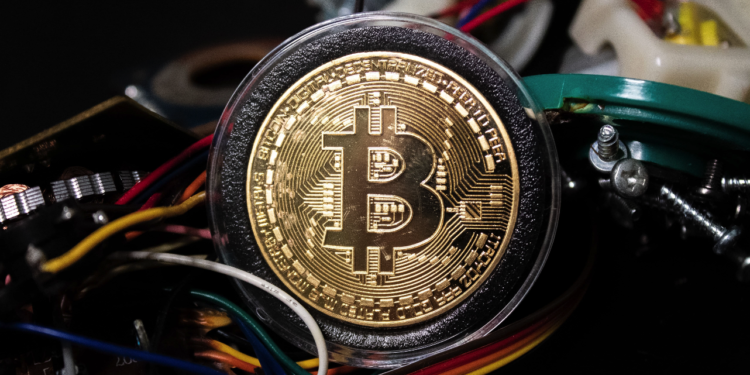 礦工連賠6個月！比特幣挖礦難度微降0.49%，5大礦池已控制90%算力