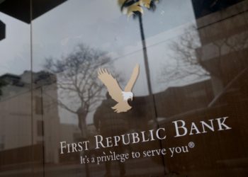 大到不能倒！華爾街巨頭聯手向第一共和銀行「注資300億鎂」，美股翻漲