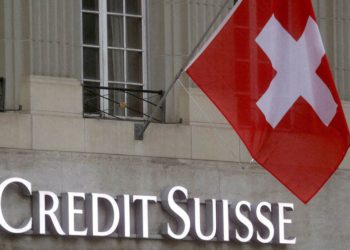 瑞信內鬥！高層想偷渡「肥貓獎金+裁員」遭股東砲轟，瑞士金管局呼籲全面究責