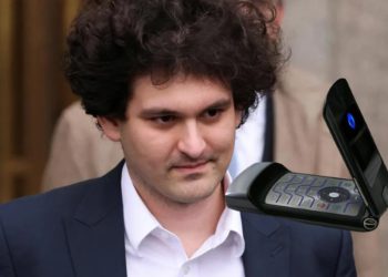 法院警告SBF「不禁慾就回牢房」，限縮保釋自由：翻蓋手機不能連Wifi、筆電內建網路守門員