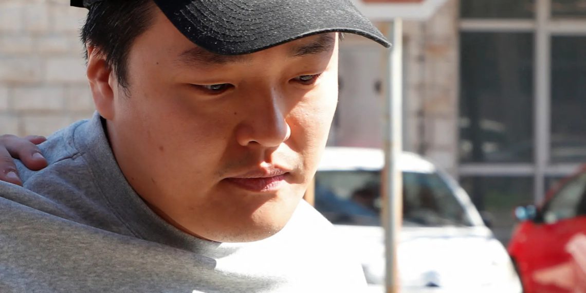 Terra創辦人 Do Kwon 上銬畫面曝光！遭逮前試圖坐私人飛機前往杜拜