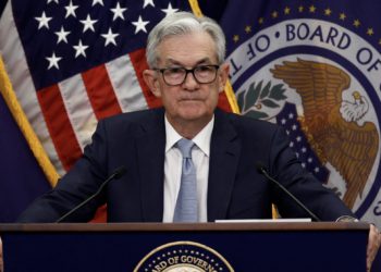 比金融海嘯更慘》美國銀行一週從 Fed「借出超1600億鎂」，聯準會再印鈔3000億鎂