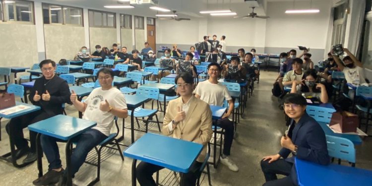 bitget 230331 | 動區動趨-最具影響力的區塊鏈新聞媒體 Bitget 深耕校園人才首鎖定台中,專業講師前進四所大學舉辦區塊鏈聯合社課