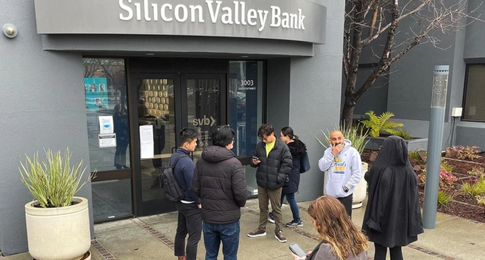 ngan-hang-svb-sup-do-1678512900977172377145-crop-1678512908782917093360-2 | 動區動趨-最具影響力的區塊鏈新聞媒體 矽谷銀行破產後》股東集體控「證券詐欺」!罵沒揭露升息風險