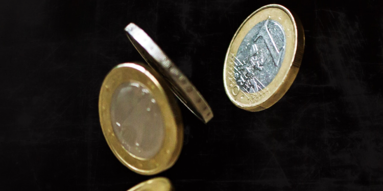 XREX觀點｜USDC 都能脫鉤，穩定幣該添上 4 道「反憂慮機制」