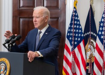 拜登：不保護銀行股票投資者，這就是資本主義運作方式