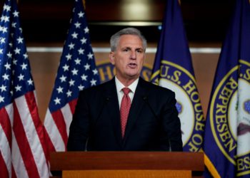 美國債上限擬提高1.5兆鎂！議長麥卡錫放話「大砍政府預算」，拜登怒回不可能