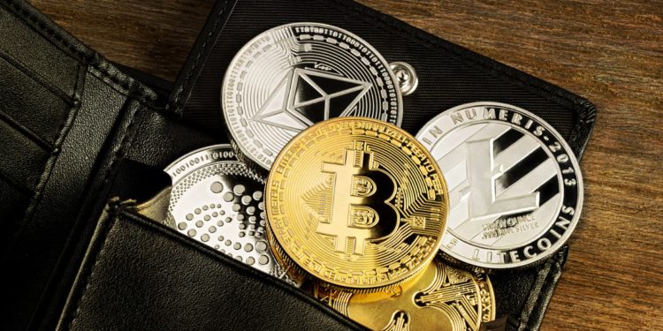 shutterstock_1041240385 | 動區動趨-最具影響力的區塊鏈新聞媒體 慢霧|追緝Web3假錢包!MetaMask、imToken、TokenPocket..下載處有鬼