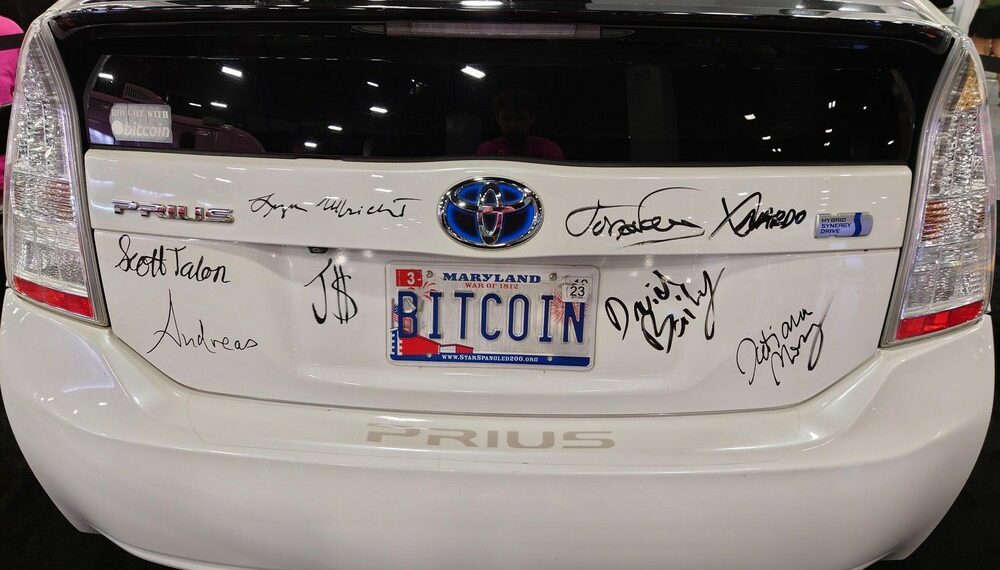 全球第一台比特幣買賣的車》「4800萬鎂的Prius」現競標價剩0.55 BTC