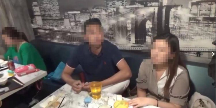 未命名設計 26 | 動區動趨-最具影響力的區塊鏈新聞媒體 台詐騙Defi吸金千萬!CM100幣主打「炒掉老闆、爽開法拉利」,主嫌餐廳落網噴飯