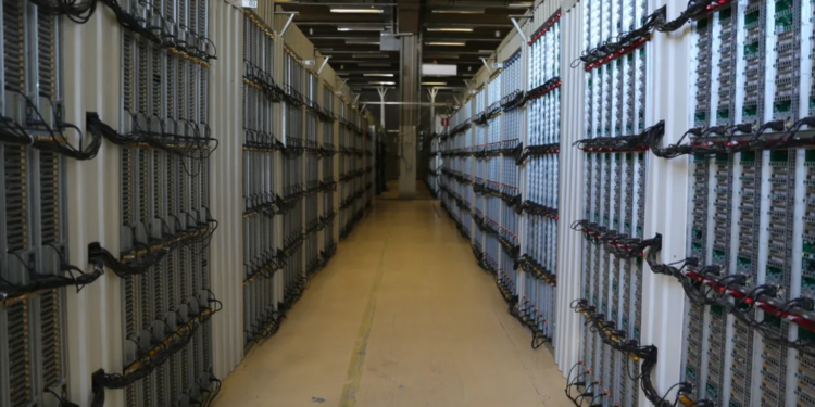 | 動區動趨-最具影響力的區塊鏈新聞媒體 比特幣礦工2週內送了「3.4萬枚BTC」到衍生品交易所,疑做對沖抵押