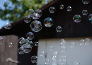 你在投資未來還是「泡沫」？這幾點說明該撤資閃人了