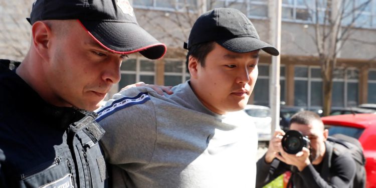 | 動區動趨-最具影響力的區塊鏈新聞媒體 Do Kwon前個保釋沒用!黑山將他「引渡拘留」6個月、評估送韓國