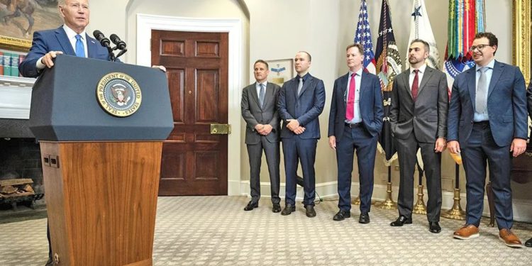 640 | 動區動趨-最具影響力的區塊鏈新聞媒體 拜登對AI國安危機演講全文:與科技「七武海」Google、OpenAI、微軟..達成承諾