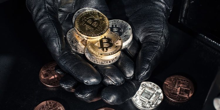 robo-btc | 動區動趨-最具影響力的區塊鏈新聞媒體 快訊》美國政府要賣比特幣了?轉移9,825枚BTC引社群騷動